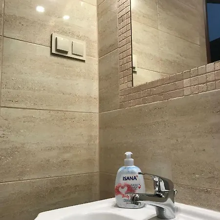 شقة Fabryka
