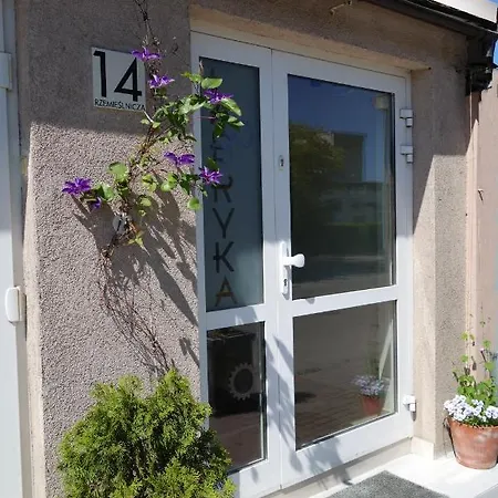 Fabryka * Σόποτ